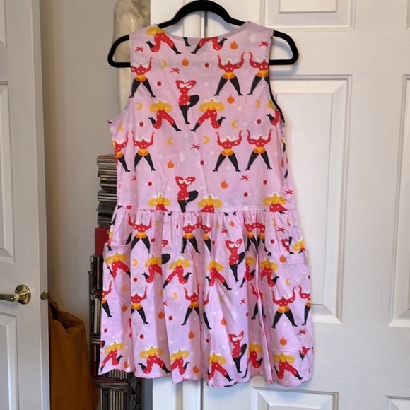 NWOT Nooworks Big Pocket Dress in Star Girls - Picture 3 of 4